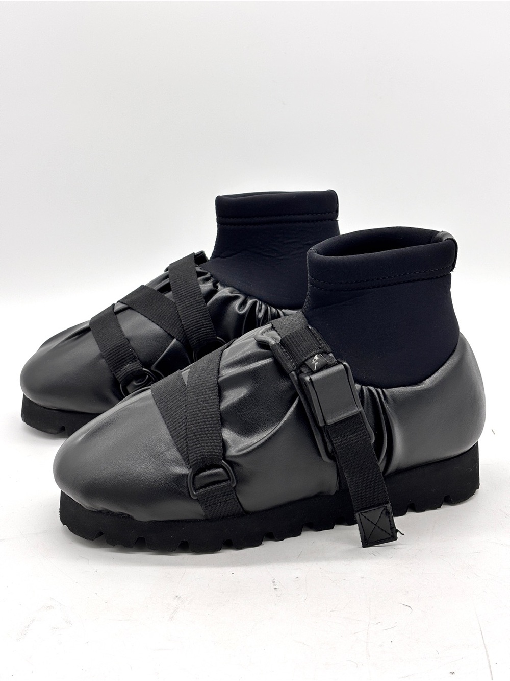 Yume Yume Camp Shoe Mid
